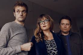 Listen to Nickel Creek, Live&nbsp;Happier